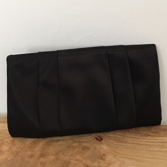 Wedding Belles April Clutch - Picture 2 of 7